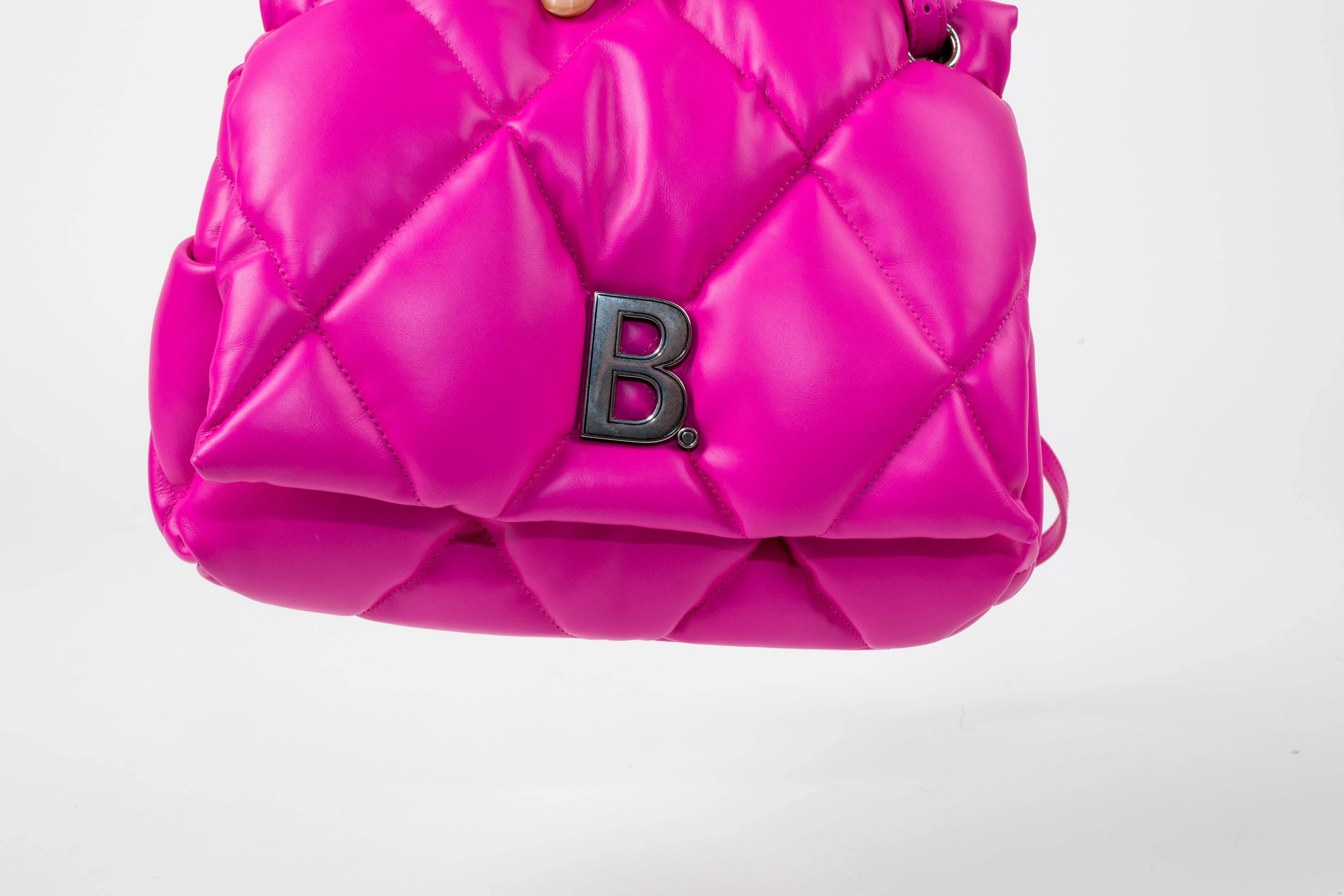 Balenciaga puffy online clutch